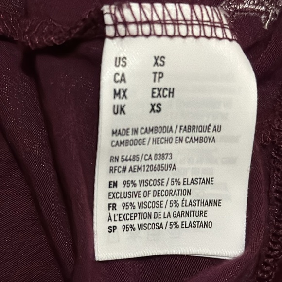 American Eagle Sz Xs Long Sleeve Tissue Tee-Purple-3 Button Front-Viscose-EUC - Picture 15 of 15